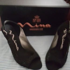 NINA Farlin-LS Black Luster SA Heels